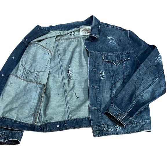 CLOSING SALE - Custom Levi's Demin Trucker Jacket - Picture 5 of 10